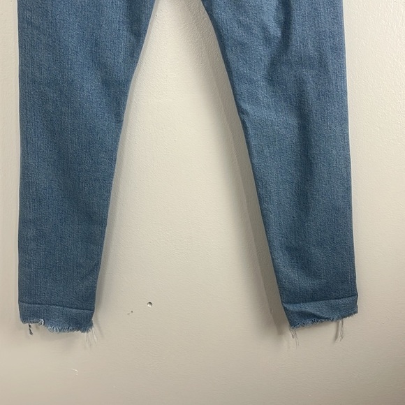 Levi’s Wedgie Skinny Distressed Faded Jeans - Picture 7 of 7